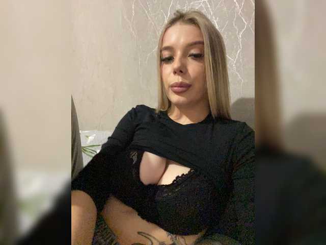 ChristineJackson live cam on BongaCams