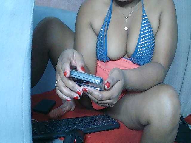 Sexygirlbiz live cam on BongaCams