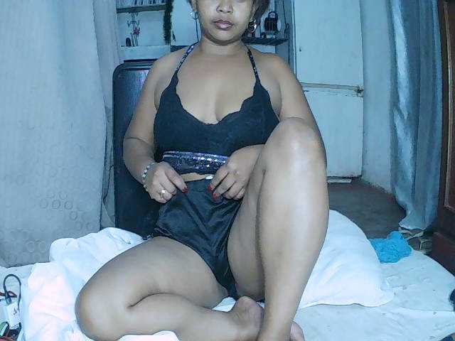 Sexygirlbiz live cam on BongaCams