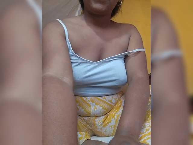 Sexygirlbiz live webcam show