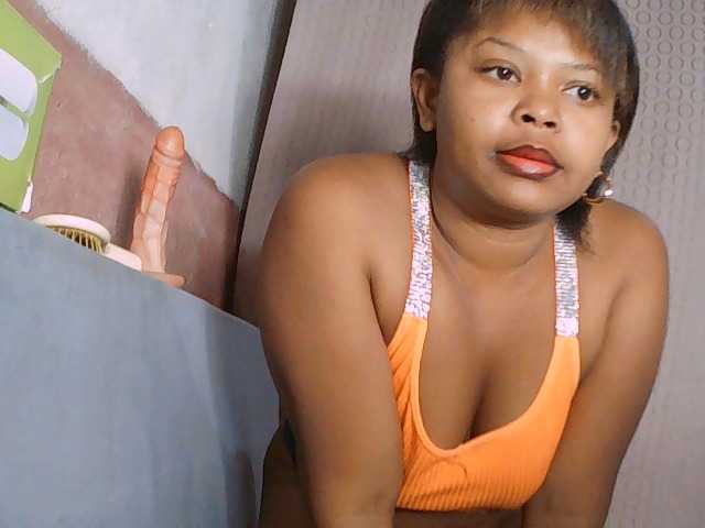 Sexygirlbiz live cam on BongaCams