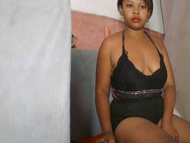 Sexygirlbiz live cam on BongaCams