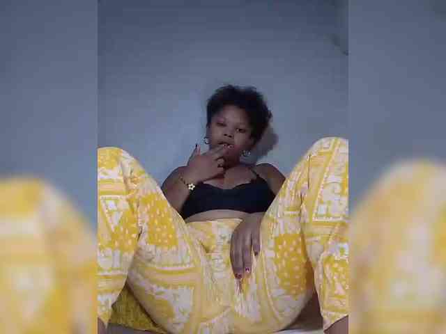 Sexygirlbiz webcam