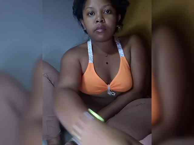 Sexygirlbiz webcam