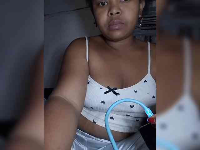 Sexygirlbiz webcam