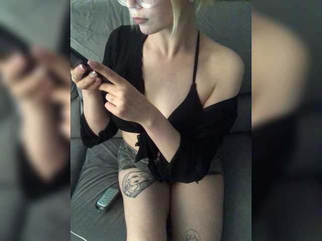 Princessaaa live cam on BongaCams