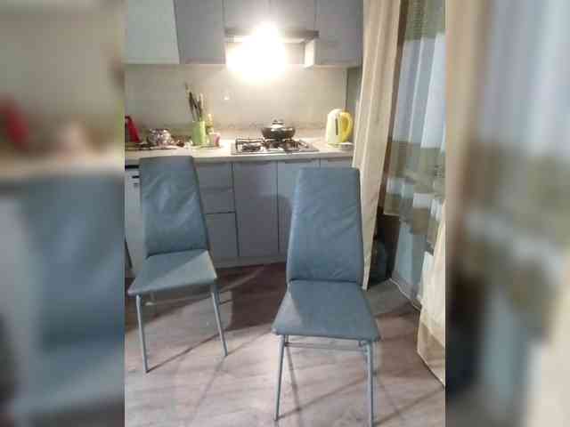Modella: VALEARE