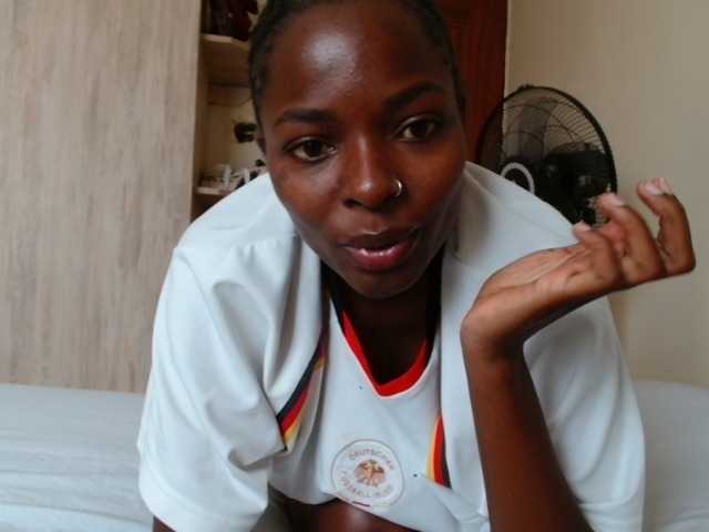 le modèle Nightnurse est en webcam porno dans un show sur le site bongacams, il possède les tags suivants: Ebony,Brunette,Hairy