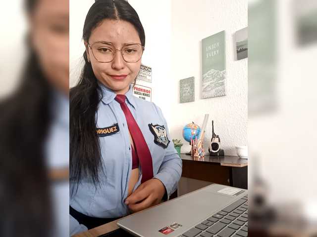le modèle -Marce_05- est en webcam porno dans un show sur le site bongacams, il possède les tags suivants: Latino/Hispanic,Brunette,Shaved