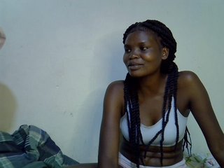 Cute-aliyah's Live Webcam
