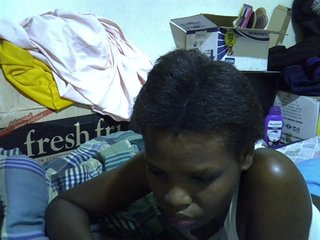 Cute-aliyah's Live Webcam