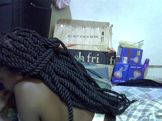 Cute-aliyah's Live Webcam