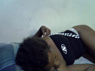 Cute-aliyah's Live Webcam
