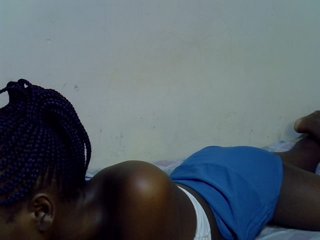 Cute-aliyah's Live Webcam