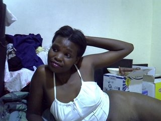 Cute-aliyah's Live Webcam