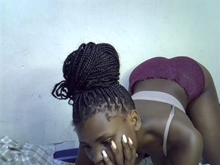 Cute-aliyah's Live Webcam