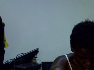 Cute-aliyah's Live Webcam