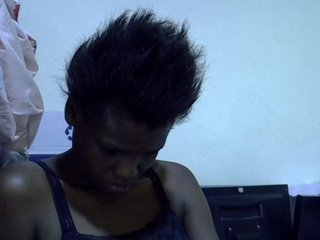 Cute-aliyah's Live Webcam