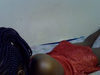 Cute-aliyah's Live Webcam