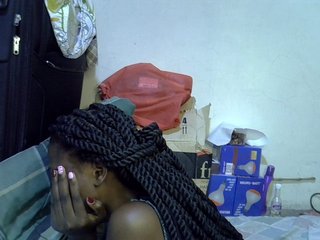 Cute-aliyah's Live Webcam