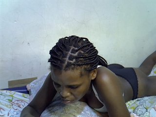 Cute-aliyah's Live Webcam
