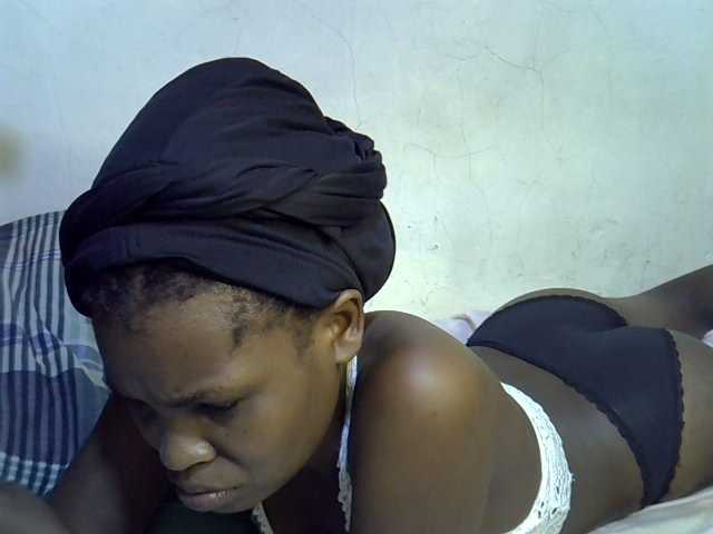 Cute-aliyah live cam on BongaCams