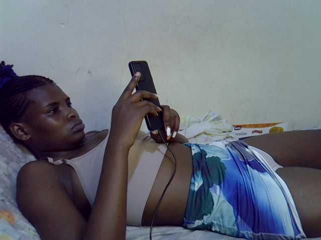 Cute-aliyah live cam on BongaCams