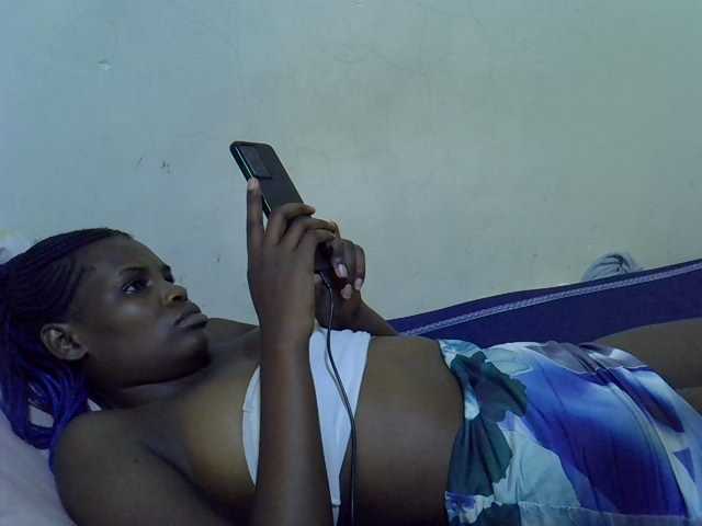 Cute-aliyah live cam on BongaCams