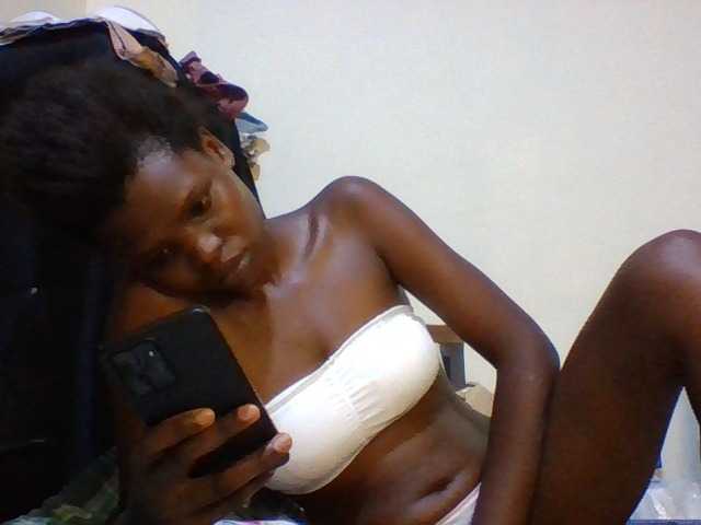 Cute-aliyah live cam on BongaCams
