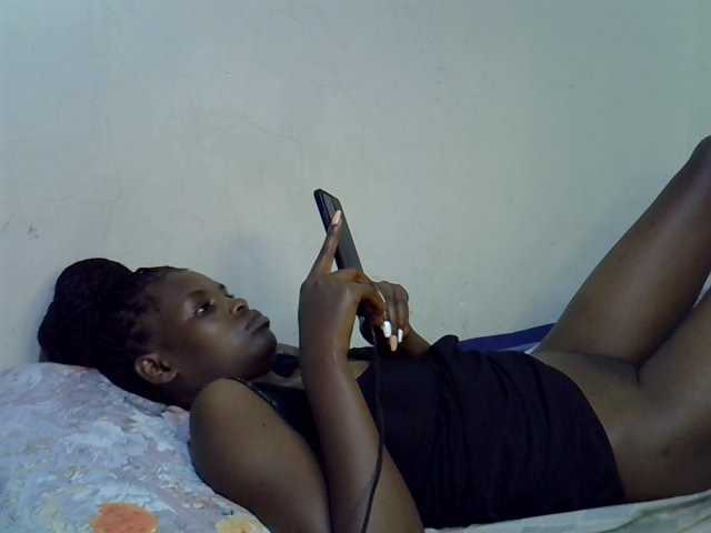 Cute-aliyah live cam on BongaCams