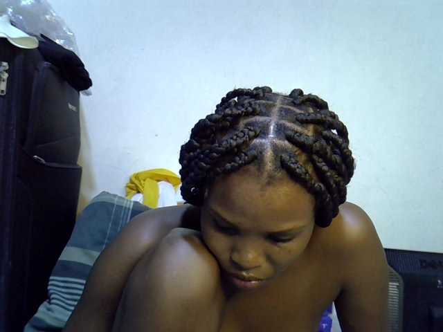 Cute-aliyah live cam on BongaCams