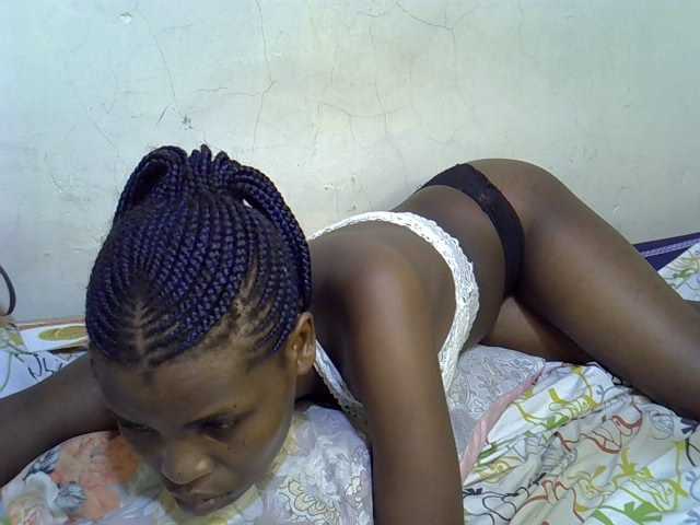Cute-aliyah live cam on BongaCams