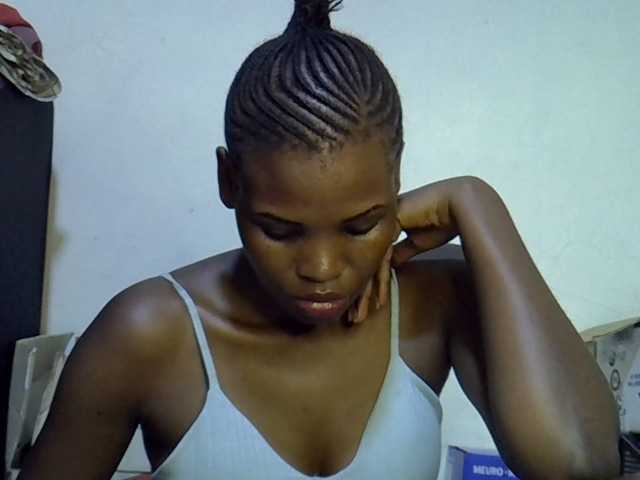 Cute-aliyah live cam on BongaCams