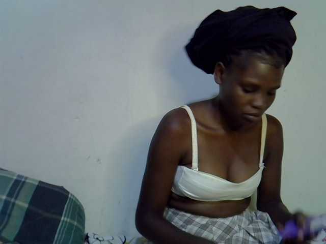 Cute-aliyah live cam on BongaCams