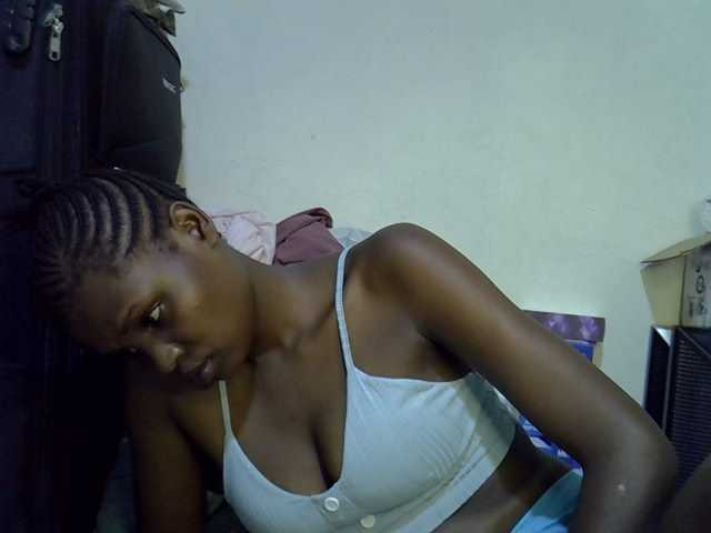 Cute-aliyah live cam on BongaCams