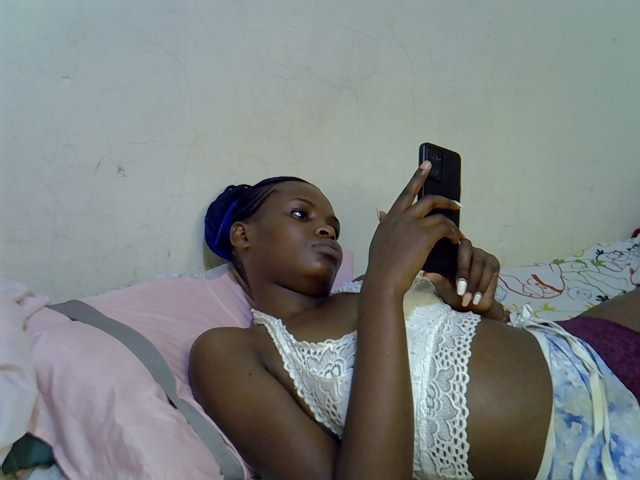 Cute-aliyah live cam on BongaCams