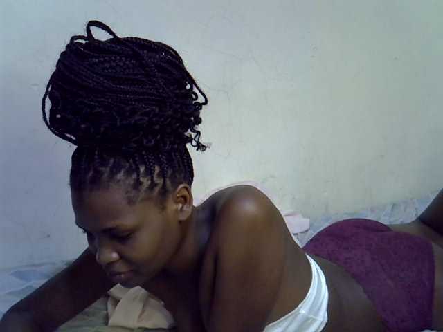 Cute-aliyah live cam on BongaCams