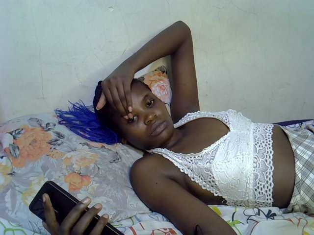 Cute-aliyah live cam on BongaCams