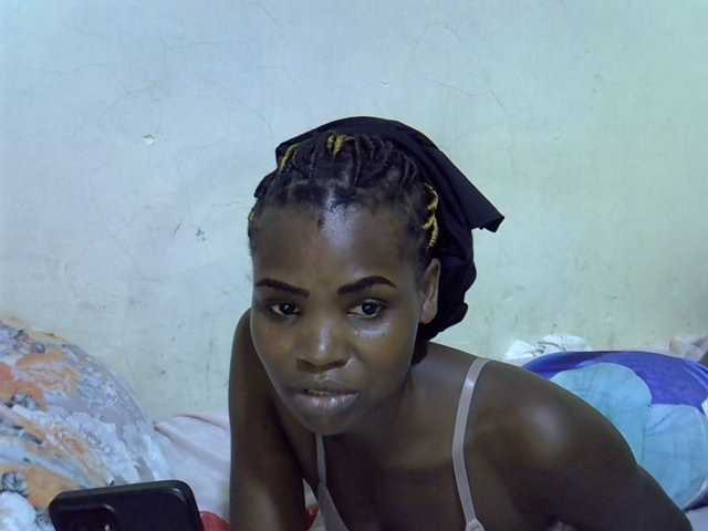 Cute-aliyah live cam on BongaCams
