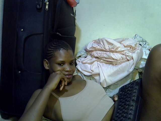 Cute-aliyah live cam on BongaCams