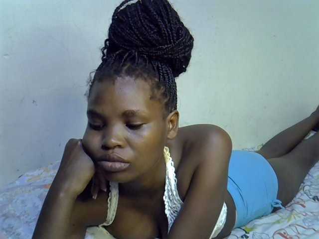 Cute-aliyah live cam on BongaCams