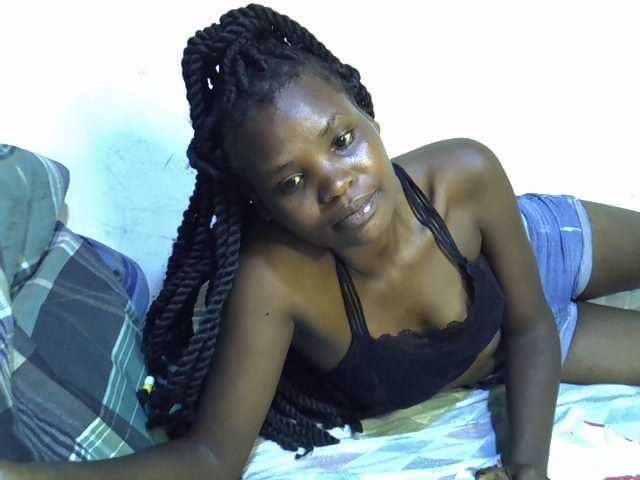 Cute-aliyah live cam on BongaCams