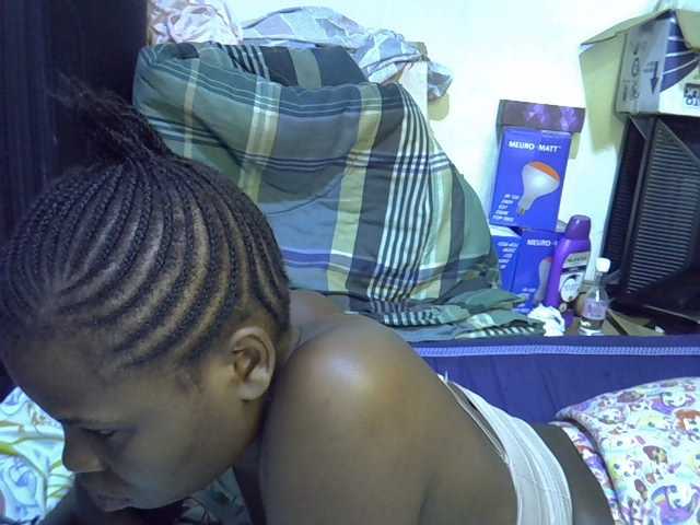 Cute-aliyah live cam on BongaCams