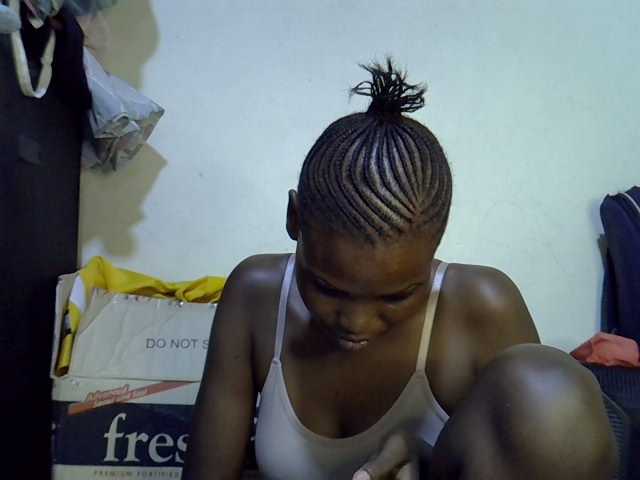 Cute-aliyah live cam on BongaCams