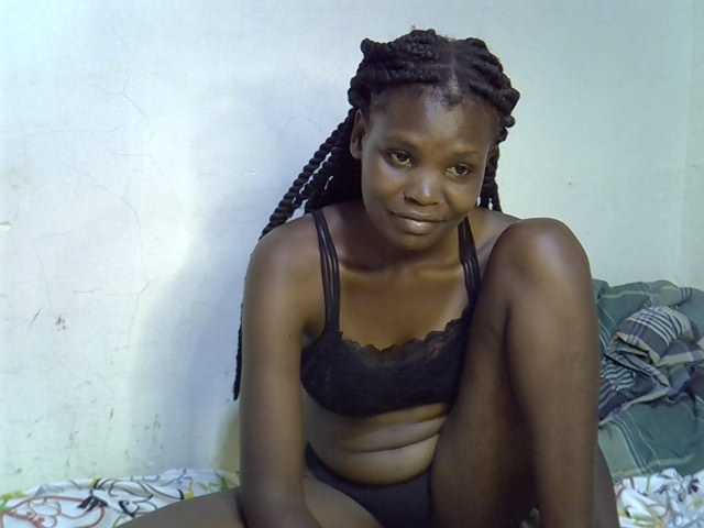 Cute-aliyah live cam on BongaCams