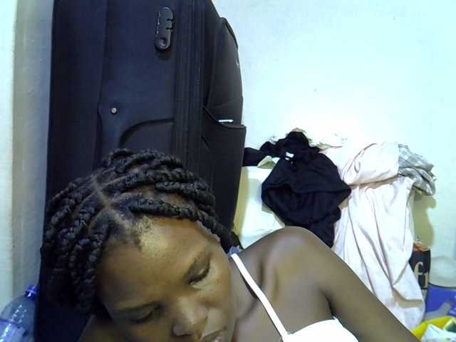 Cute-aliyah live cam on BongaCams