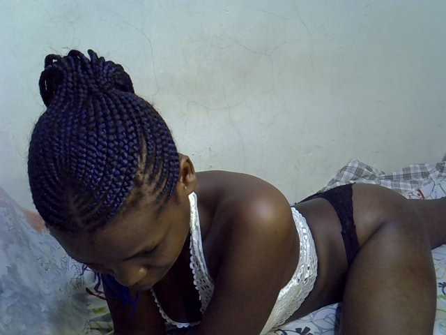 Cute-aliyah live cam on BongaCams