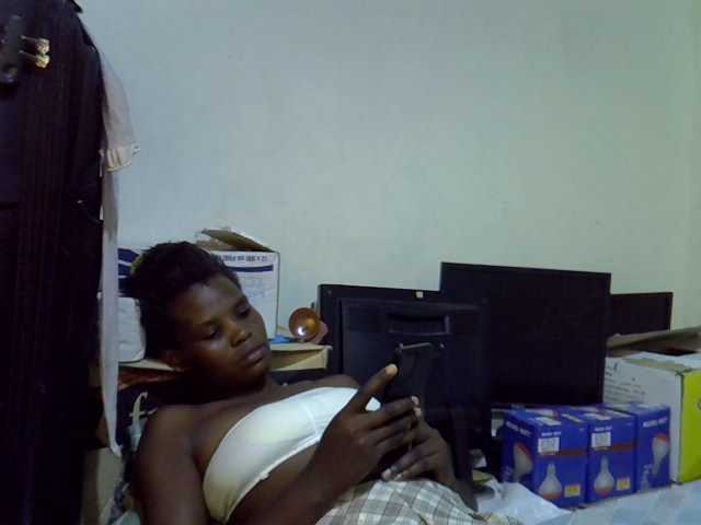 Cute-aliyah live cam on BongaCams