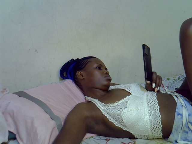 Cute-aliyah live cam on BongaCams