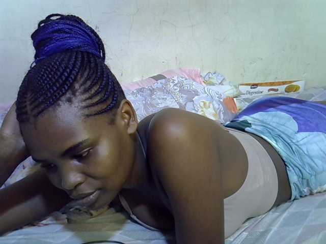 Cute-aliyah live cam on BongaCams